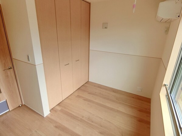 ウエストコート日野の物件内観写真